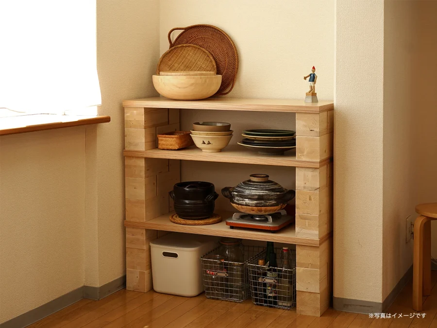 隙間にぴったり収納棚